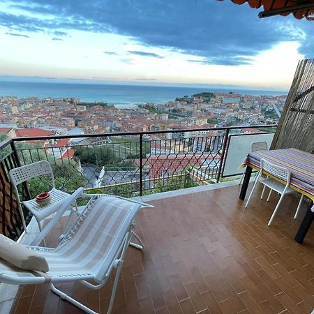 Thekeystudio, La Casa Del Mare Azzurro With Seaview Ventimiglia Eksteriør billede