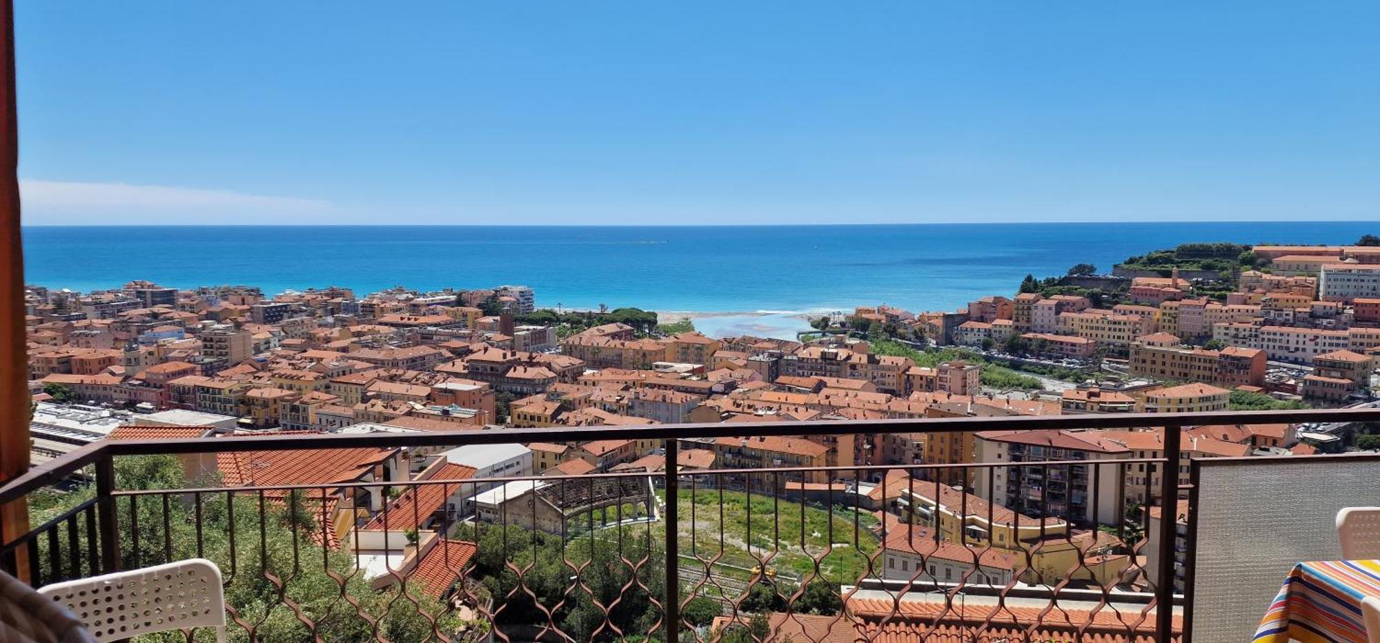 Thekeystudio, La Casa Del Mare Azzurro With Seaview Ventimiglia Eksteriør billede