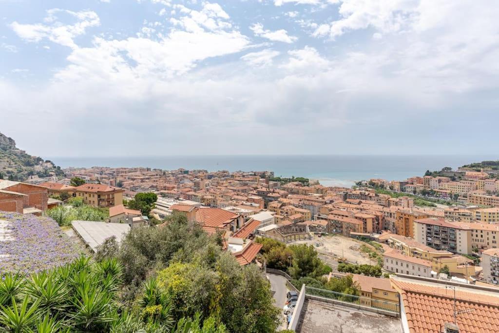 Thekeystudio, La Casa Del Mare Azzurro With Seaview Ventimiglia Eksteriør billede