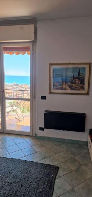 Thekeystudio, La Casa Del Mare Azzurro With Seaview Ventimiglia Eksteriør billede