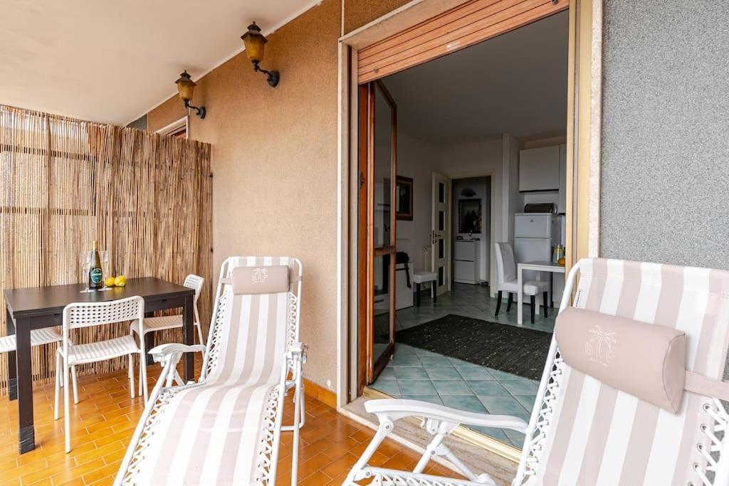 Thekeystudio, La Casa Del Mare Azzurro With Seaview Ventimiglia Eksteriør billede